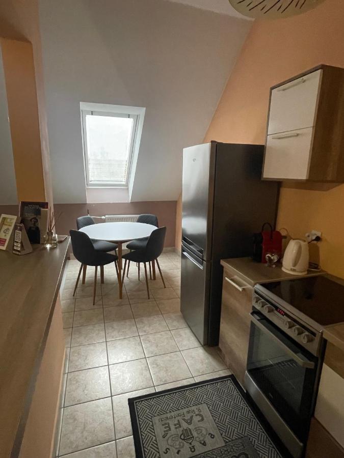 Palank Apartman Mosonmagyaróvár 外观 照片