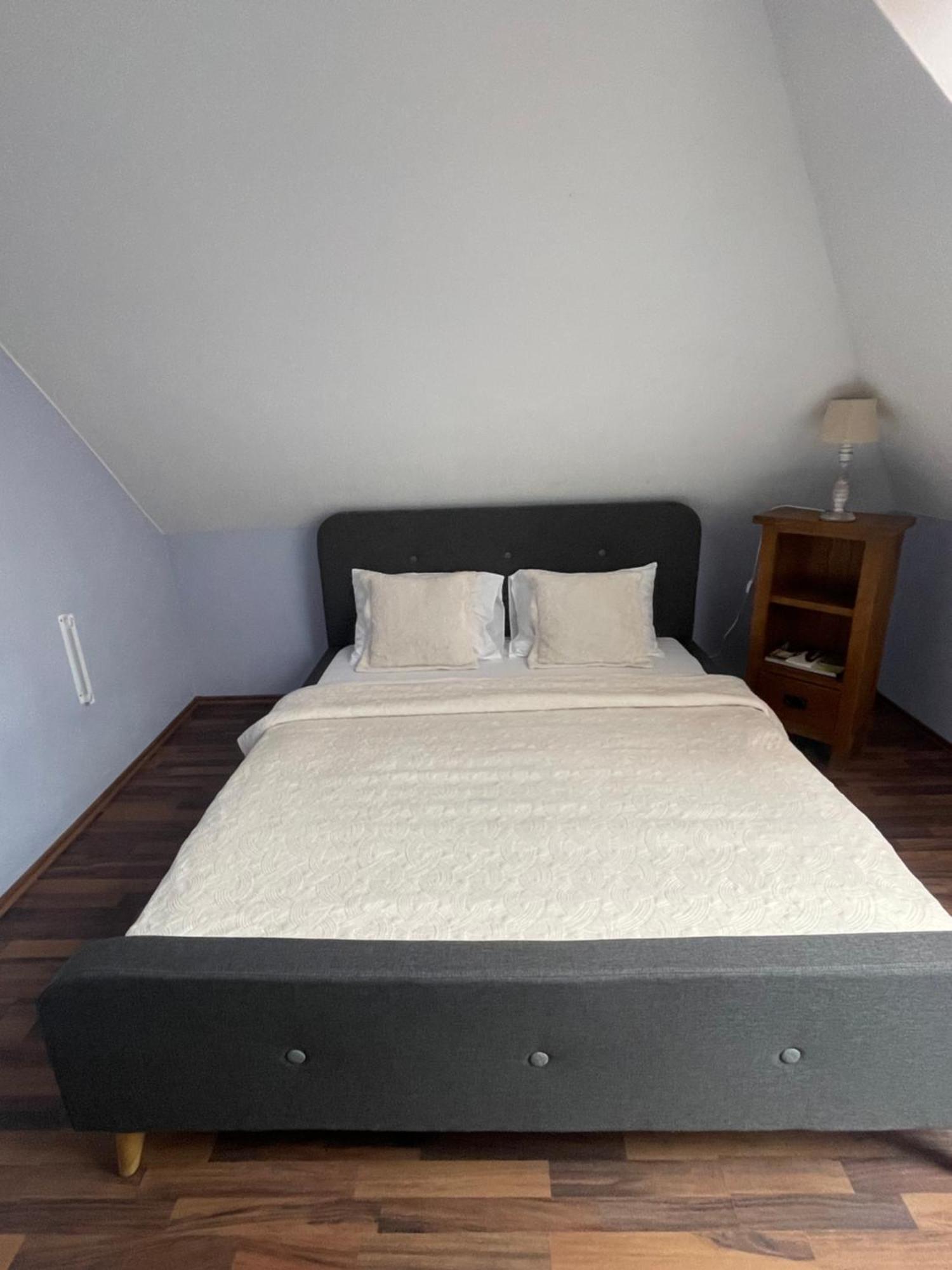 Palank Apartman Mosonmagyaróvár 外观 照片